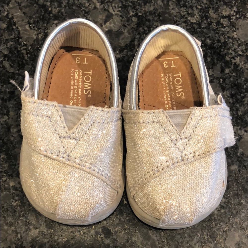Toms